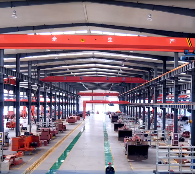 Base Chinesa de Produção e Inovação em Equipamentos Sem Trilhos em Grande Escala